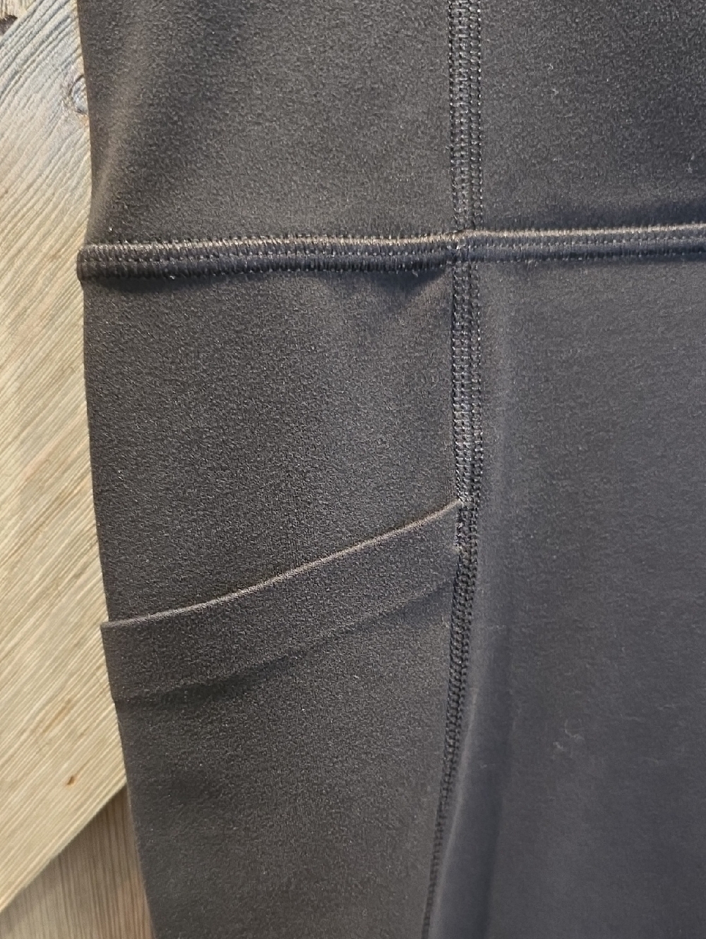 Athleta Black Salutation Stash Pocket Tight I - Picture 4 of 9